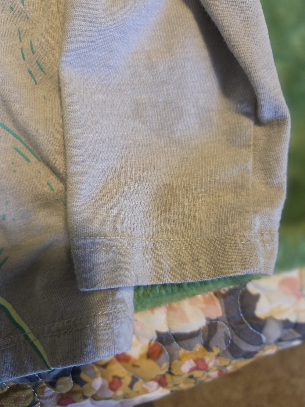 Boys 5 Long Sleeved T's And Flannels Mixed Brands - Picture 8 of 16